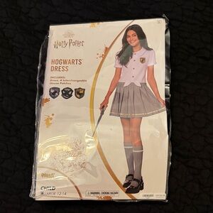Warner Bros. Hogwarts Student Costume - White and Gray